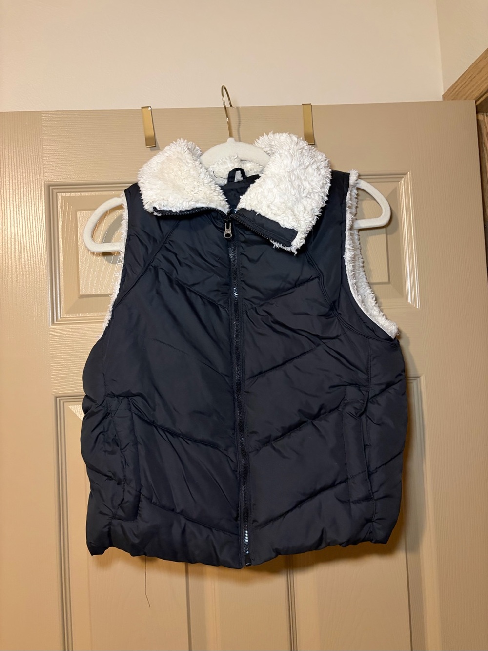 Retro Pao Sport Puffer Vest
